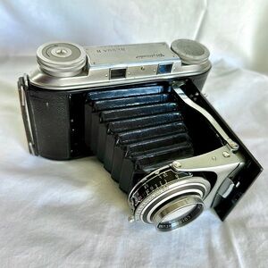 RARE VOIGHTLANDER BESSA II FOLDING CAMERA COLOR-HELIAR 3.5/105 LENS MED FORMAT